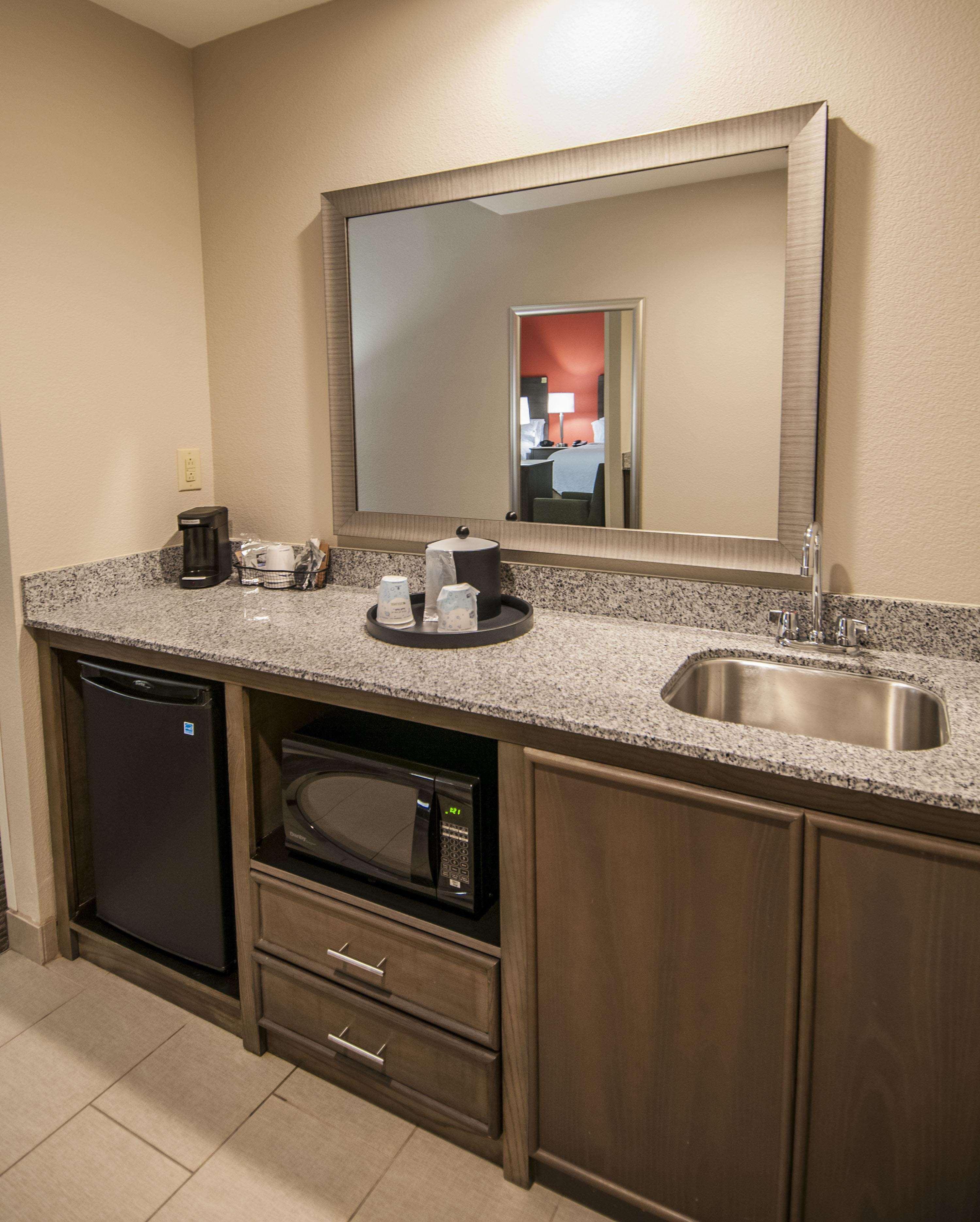 Hampton Inn & Suites Pensacola/I-10 Pine Forest Road Ferry Pass Экстерьер фото