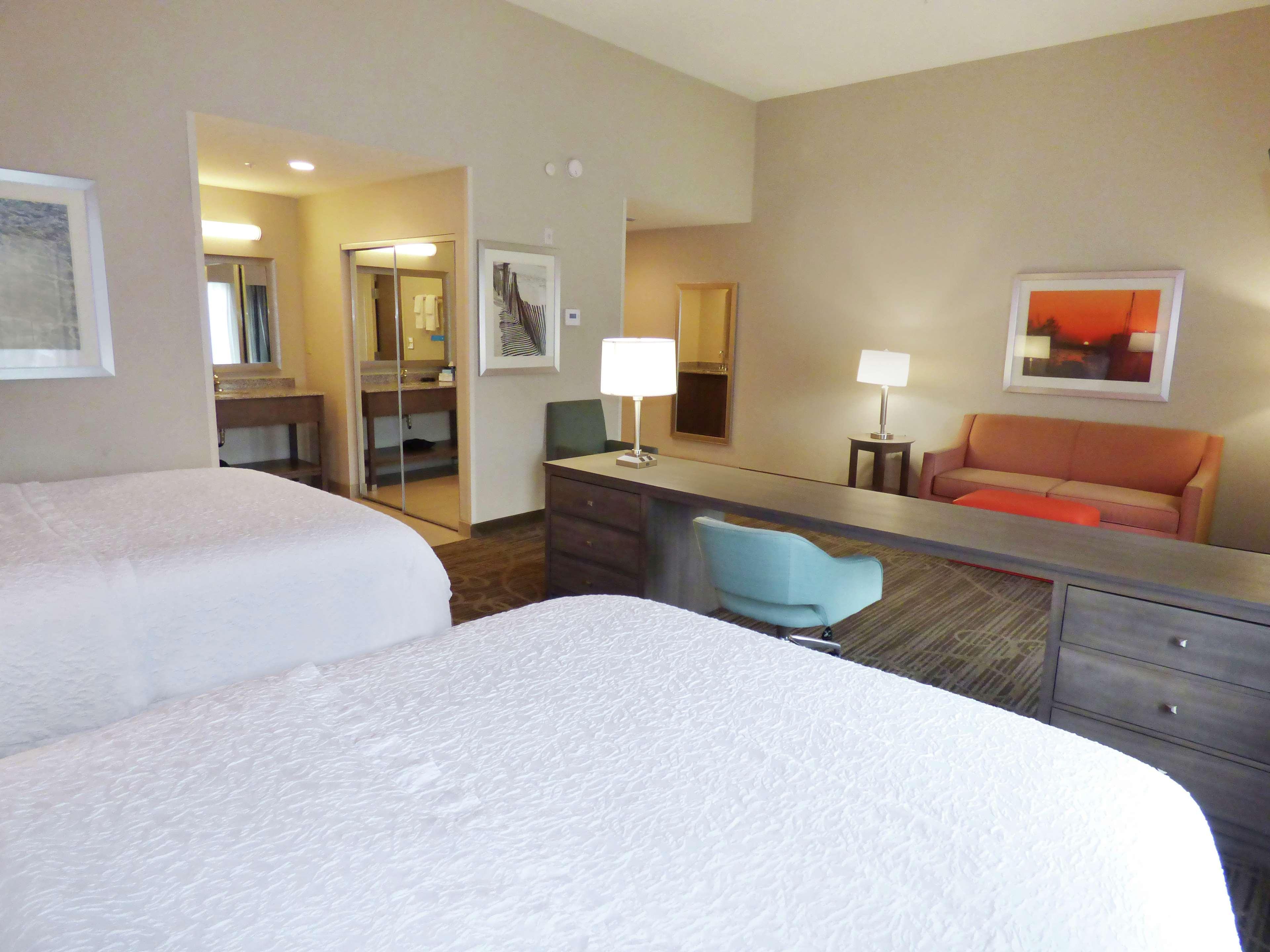 Hampton Inn & Suites Pensacola/I-10 Pine Forest Road Ferry Pass Экстерьер фото