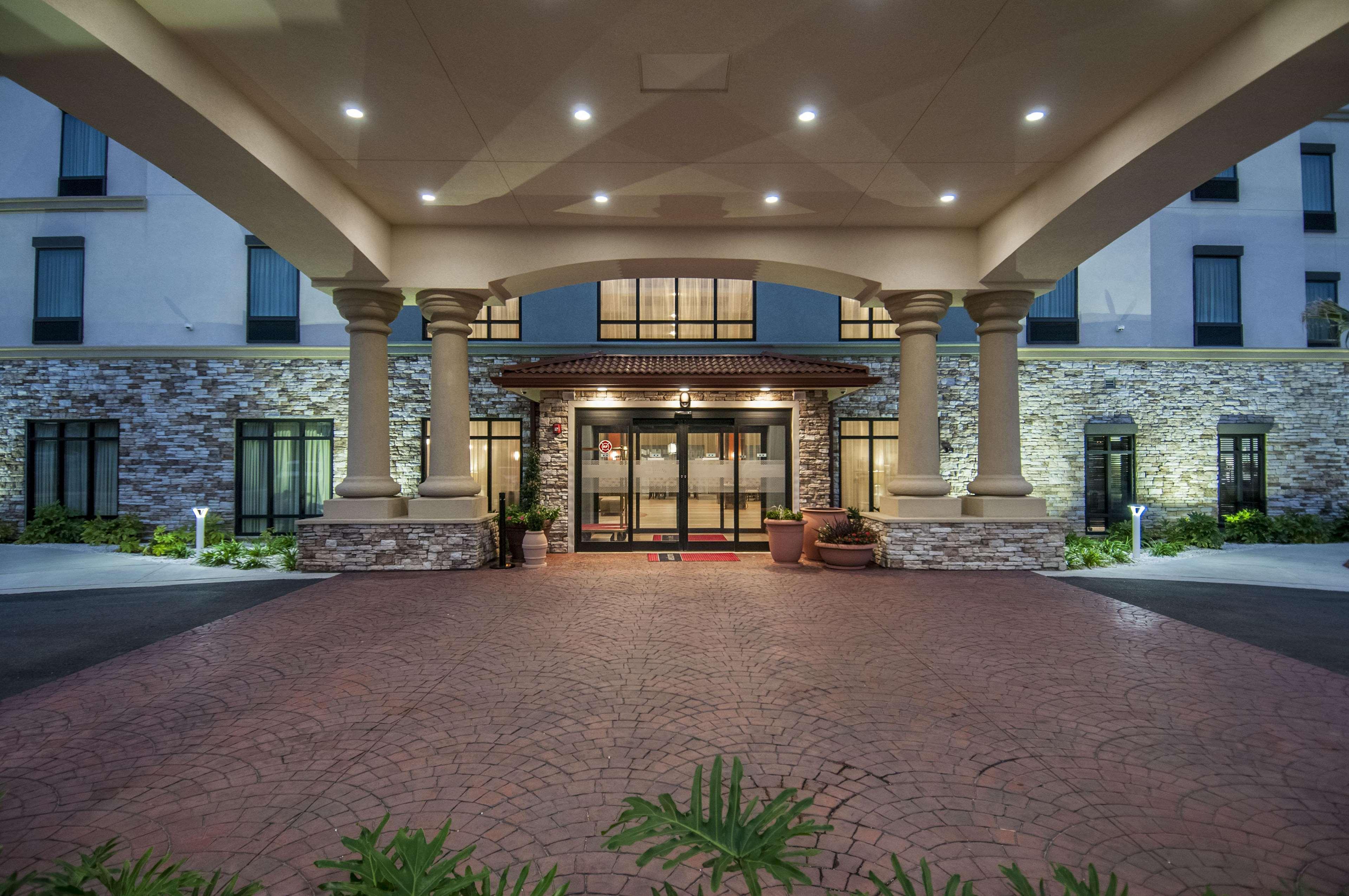 Hampton Inn & Suites Pensacola/I-10 Pine Forest Road Ferry Pass Экстерьер фото